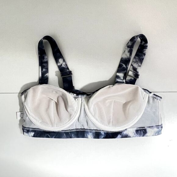 Athleta Tie Dye Bikini Lycra UPF 50+ Adjustable Underwire Blue White 34 B C - Picture 5 of 10
